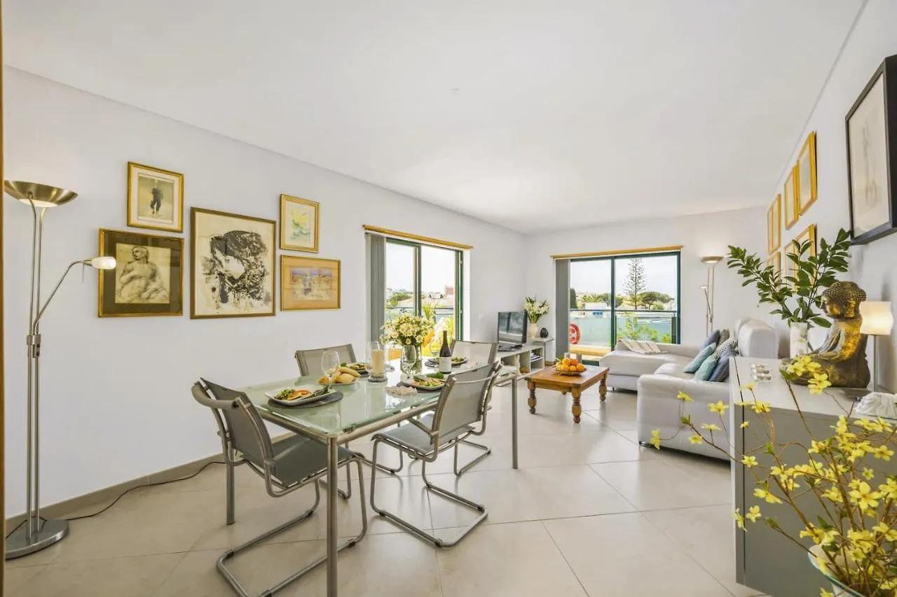 Penthouse Escape With Large Terrace, Pool & Garden Apartment Quarteira