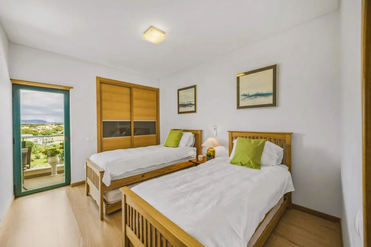 Penthouse Escape With Large Terrace, Pool & Garden Apartment Quarteira Portugal
