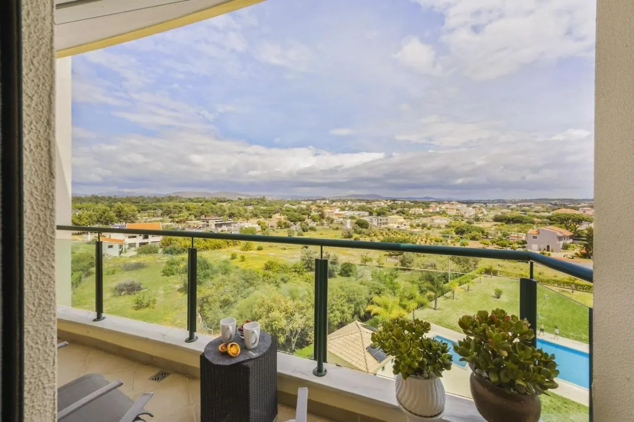 Penthouse Escape With Large Terrace, Pool & Garden Apartment Quarteira Portugal